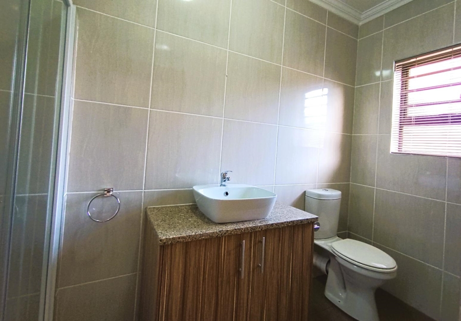 4 Bedroom Property for Sale in Heuwelsig Free State